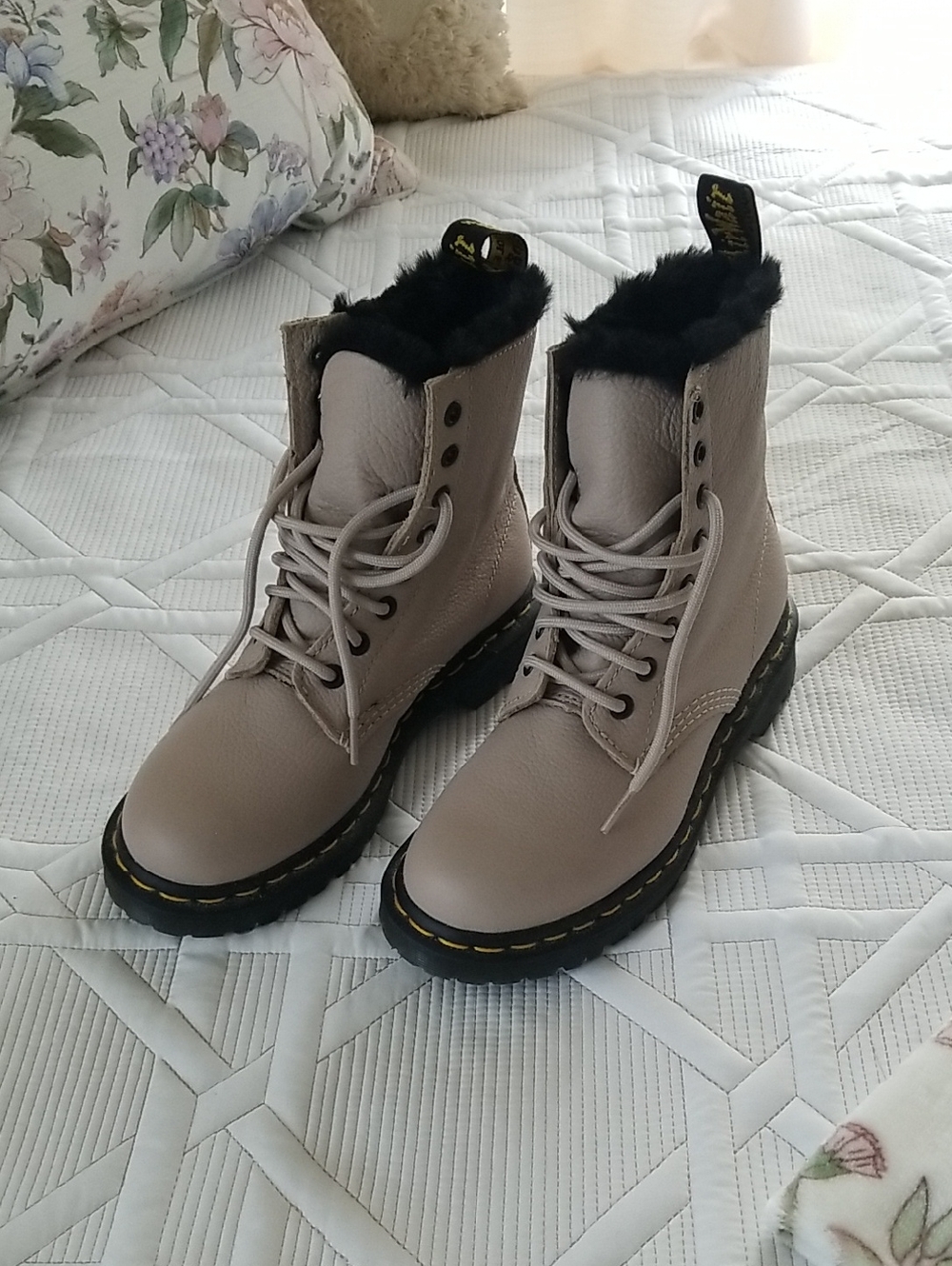 Dr. Martens 1460 Serena Faux Fur Lined Women's Lace-Up Ankle Boots - Taupe